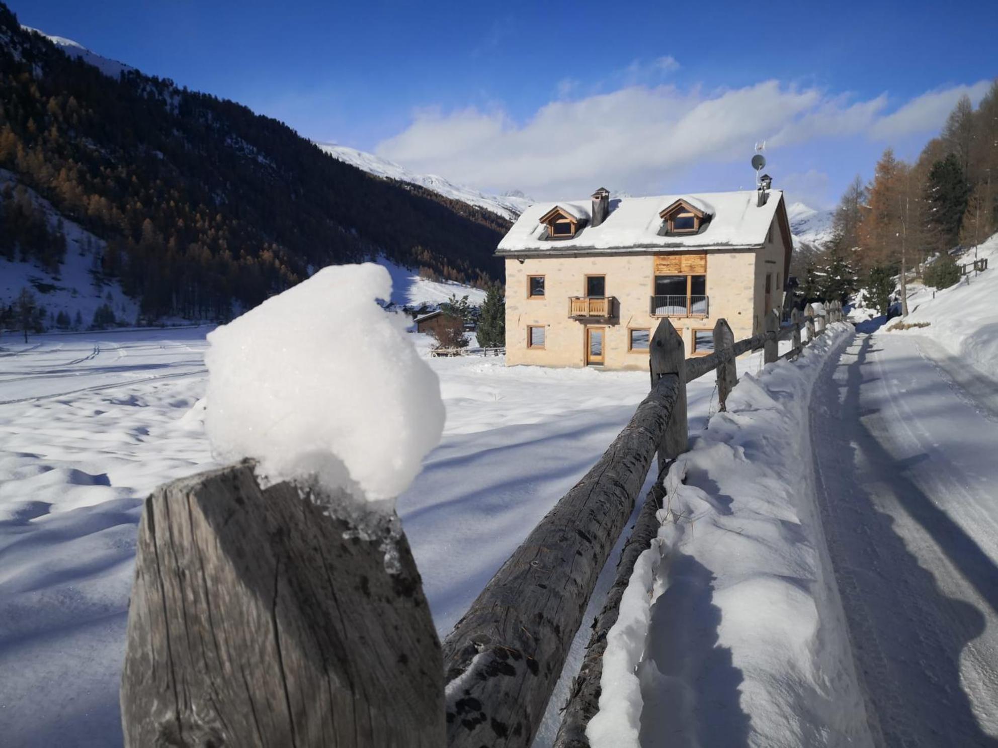 Chalet Aria Pura Livigno Esterno foto